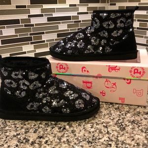 VS Pink Bling Booties!